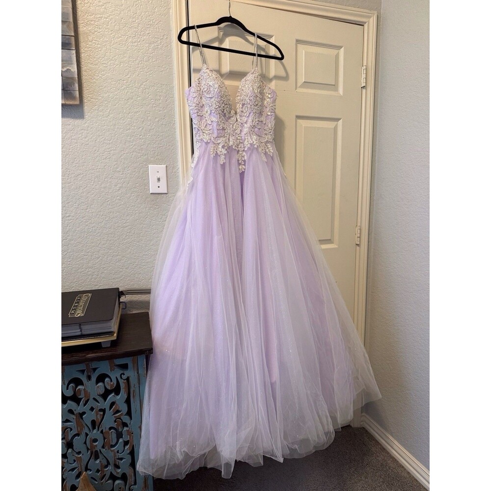 Quinceañera Lilac Purple Dress Size 4